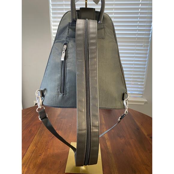 Baggallini Gray Metro Backpack Adjustable Shoulder Straps - Picture 9 of 11